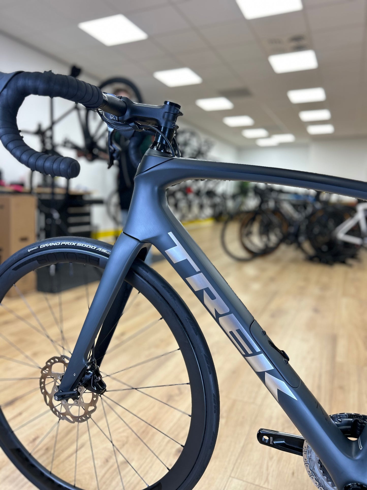 Trek Domane SL6 AXS Carbon Disc Racefiets