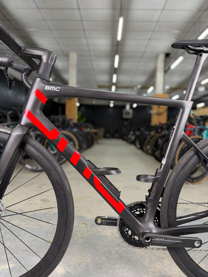 NIEUW BMC Teammachine SLR 01 ONE Red eTap Carbon Racefiets