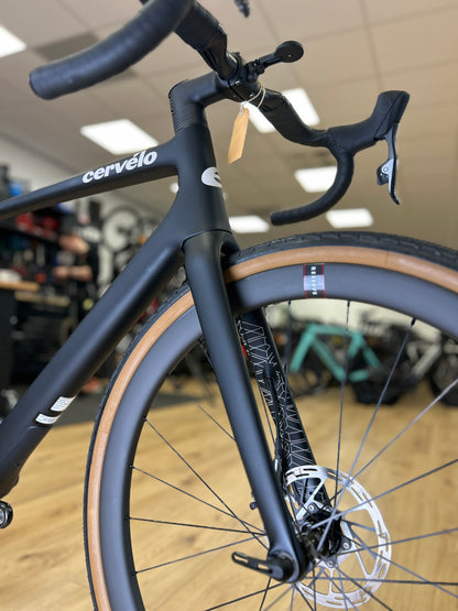 0km Showroom Model Cervelo Aspero 5 Red XPLR AXS Gravel Fiets