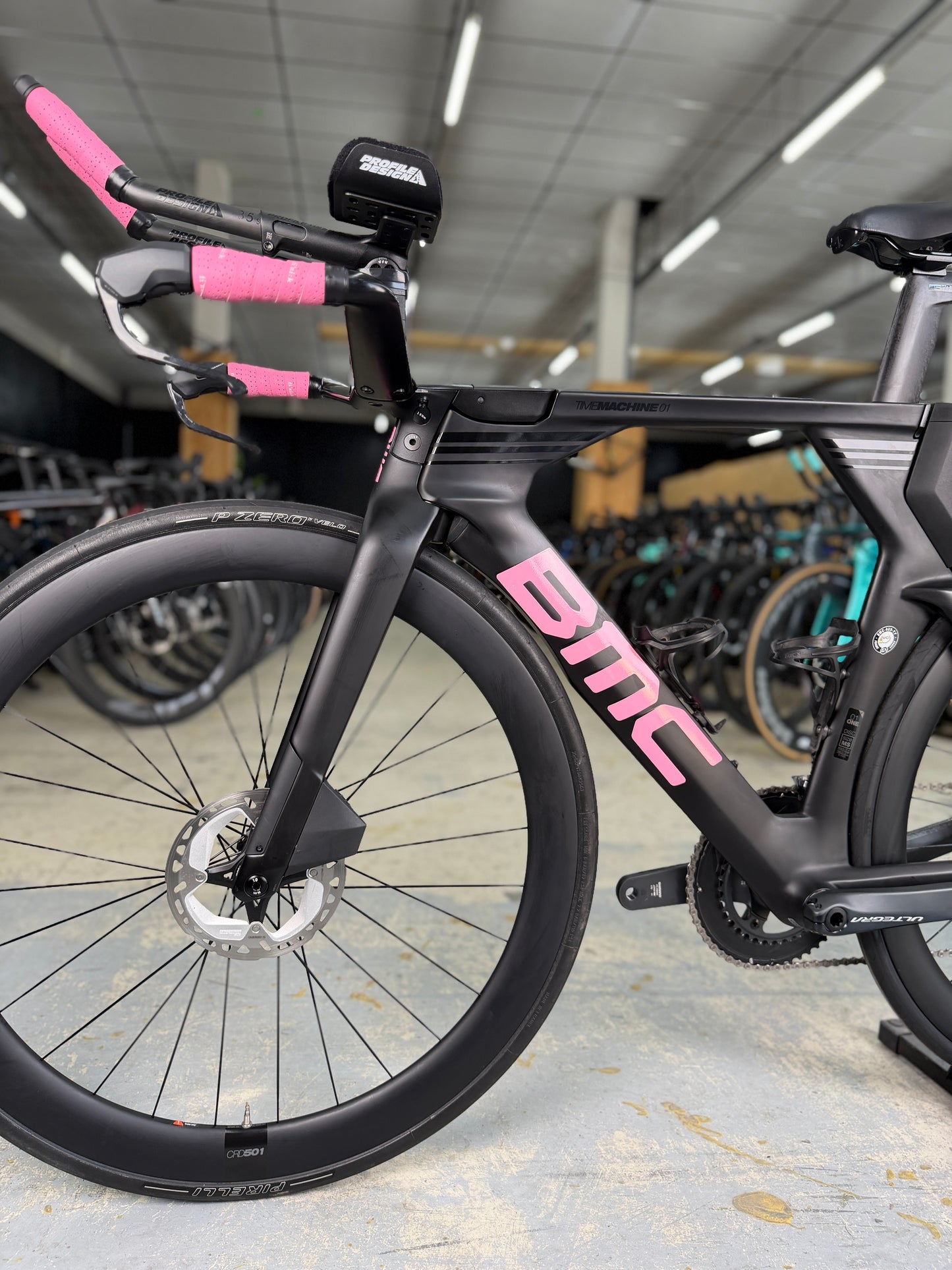 100km BMC Timemachine 01 ONE Di2 Carbon TT