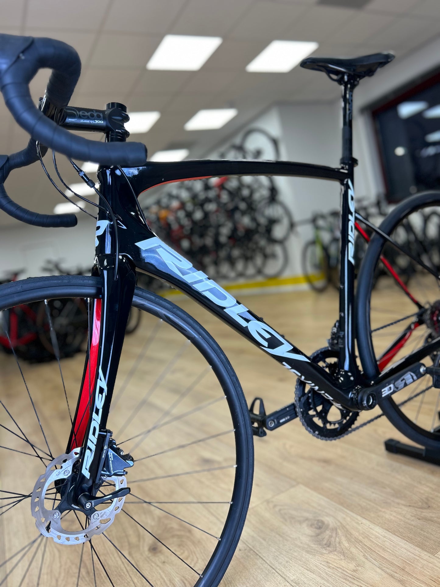 Ridley Fenix Carbon Ultegra Disc Racefiets