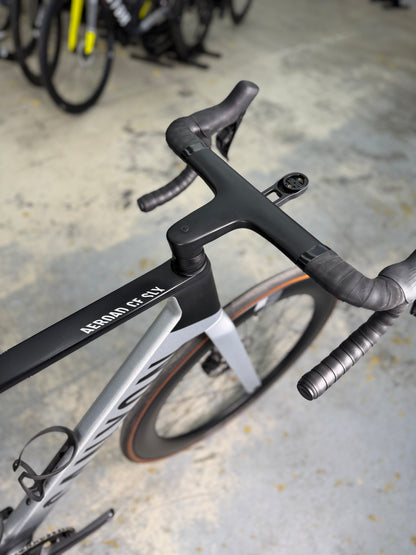 300km Canyon Aeroad CF SLX Di2 Carbon Racefiets