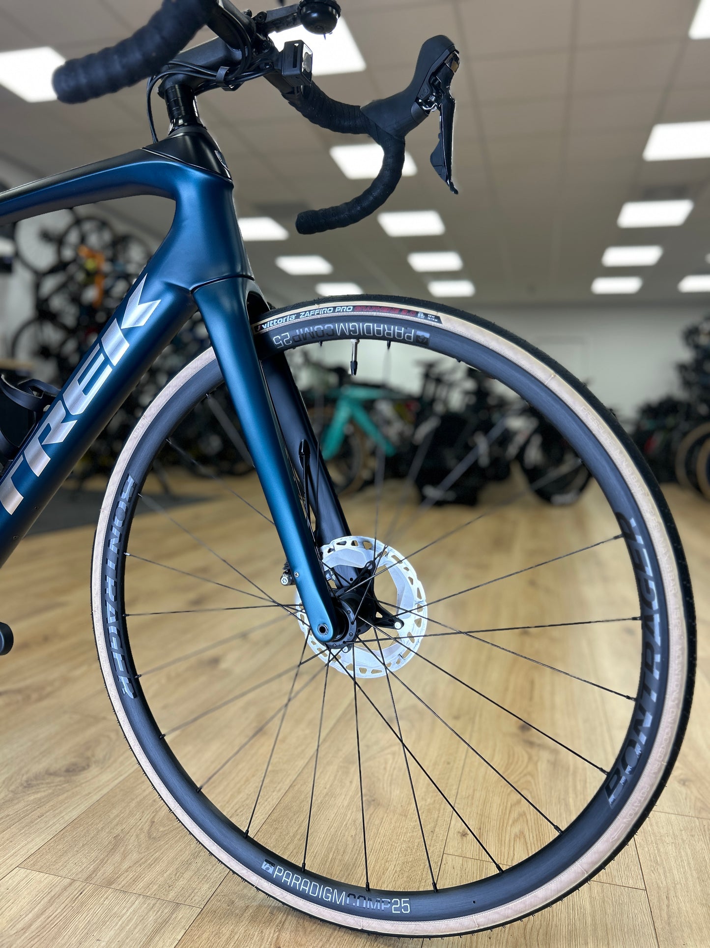 Trek Domane SL6 Disc Carbon Road Bike