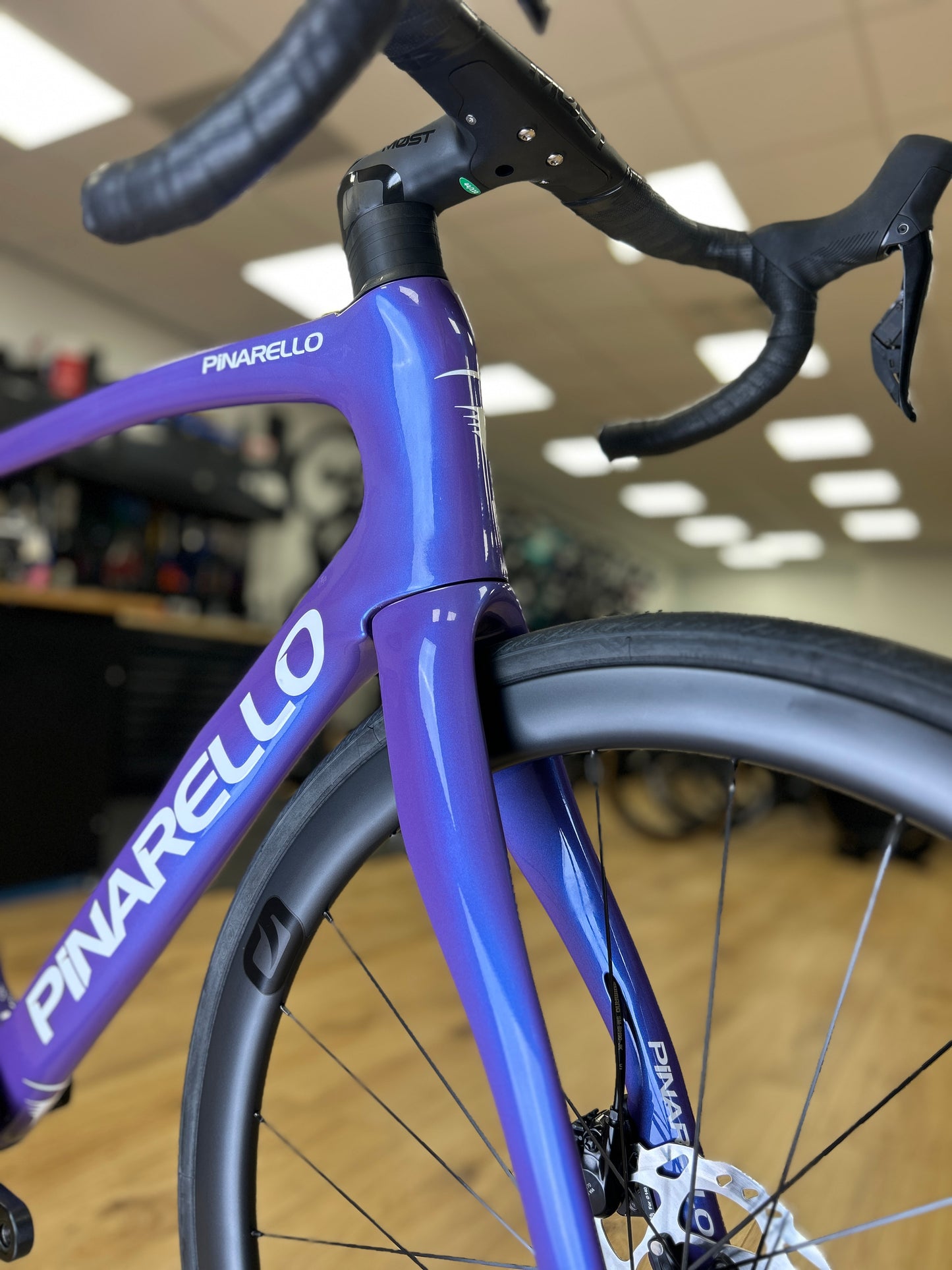 0km Showroom Model Pinarello F5 Di2 Carbon Racefiets