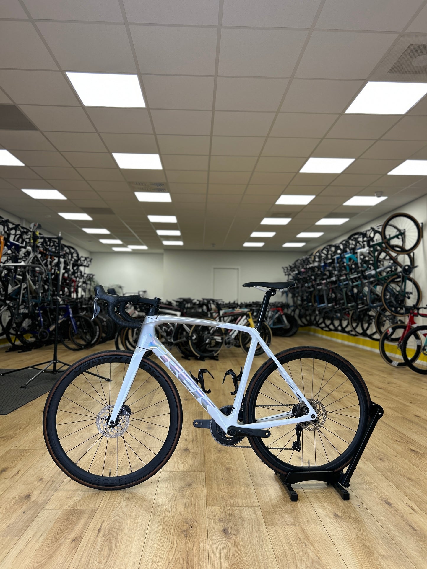 Trek Emonda SL7 Di2 Carbon Road Bike