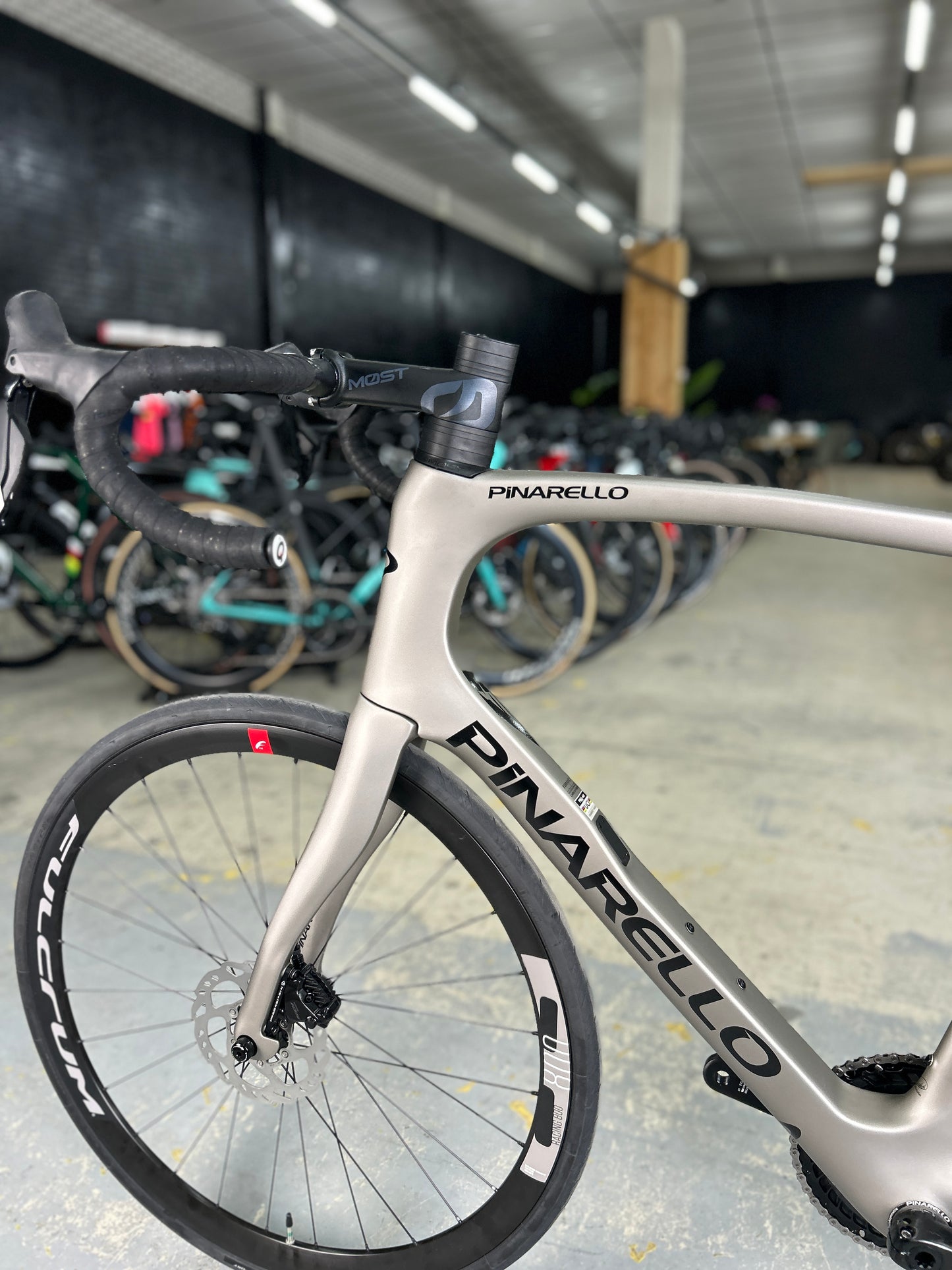 NIEUW Pinarello F5 Di2 Carbon Racefiets