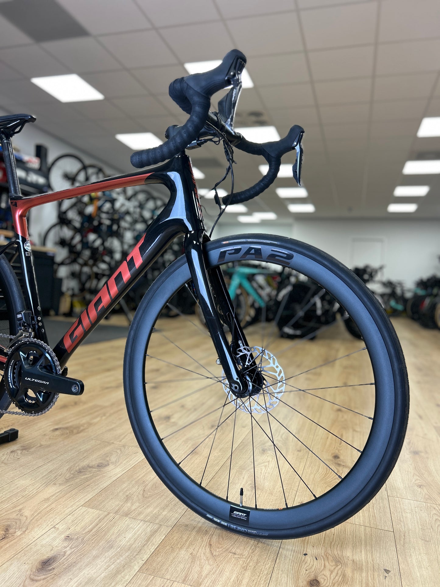 Giant Defy Advanced 1 Di2 Carbon Racefiets