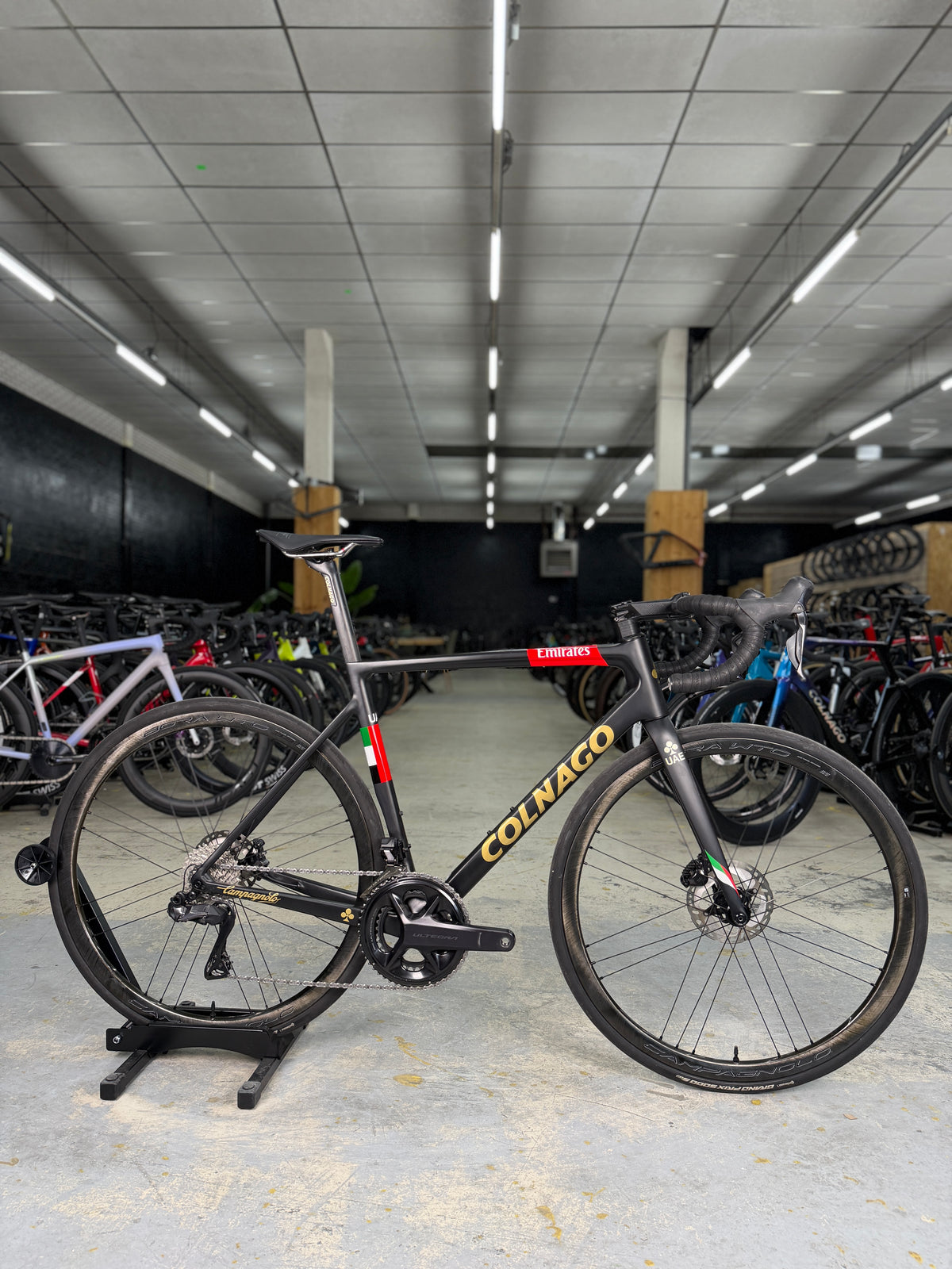 Colnago V3 Di2 UAE Team Carbon Racefiets