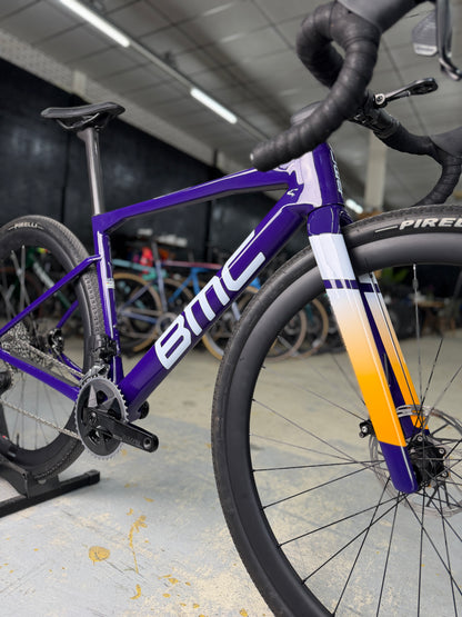 1000km BMC Kaius 01 THREE AXS Gravel Fiets