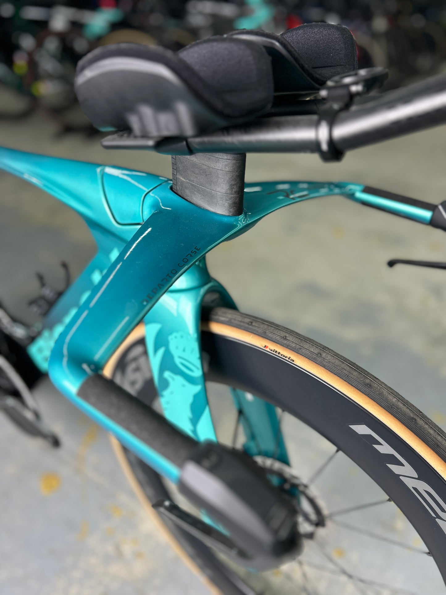Bianchi Aquila RC Disc Di2 Carbon TT
