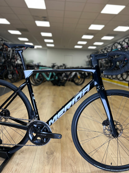 Showroom Model 0km Merida Scultura 8000 Di2 Carbon Racefiets