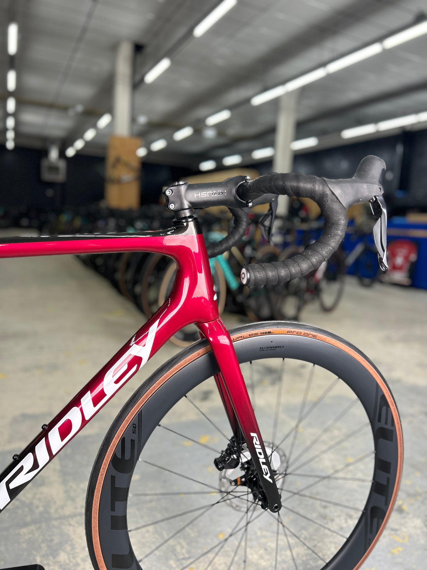 Showroom model Ridley Helium SLX Di2 Carbon Race Bike