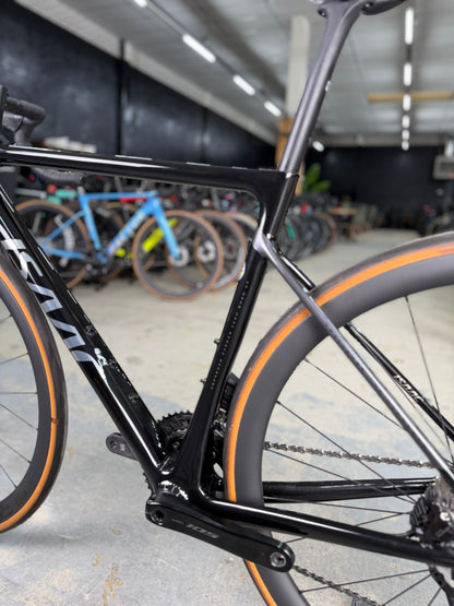 NIEUW Isaac Element Di2 Carbon Racefiets