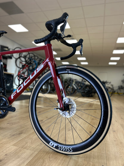 Focus Izalco Max 9.8 Di2 Carbon Racefiets