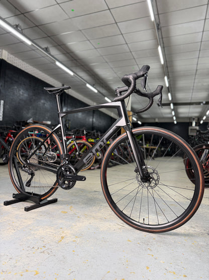 NIEUW BMC Roadmachine Five Di2 Carbon Racefiets