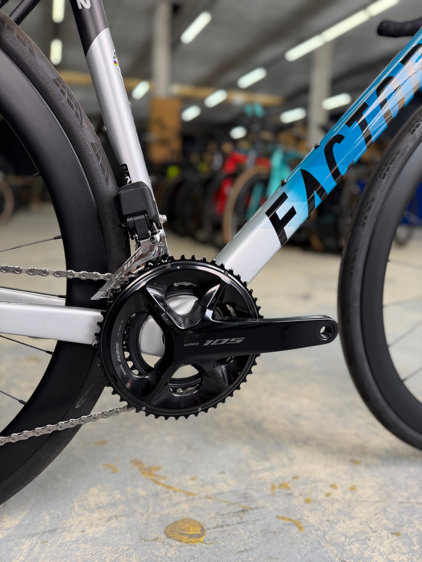 NIEUW Factor O2 Di2 Carbon Racefiets