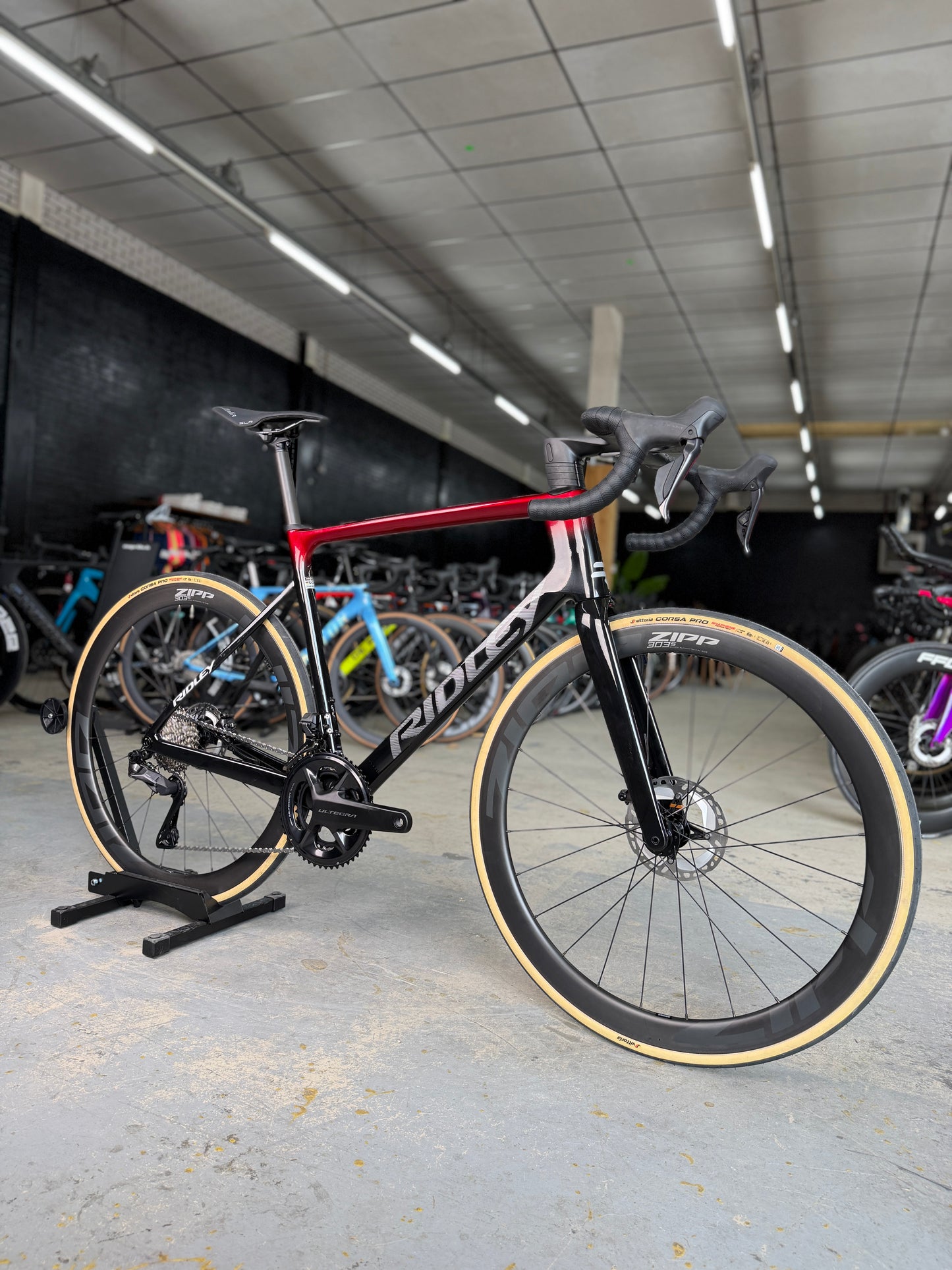 NIEUW Ridley Falcn Di2 Carbon Racefiets