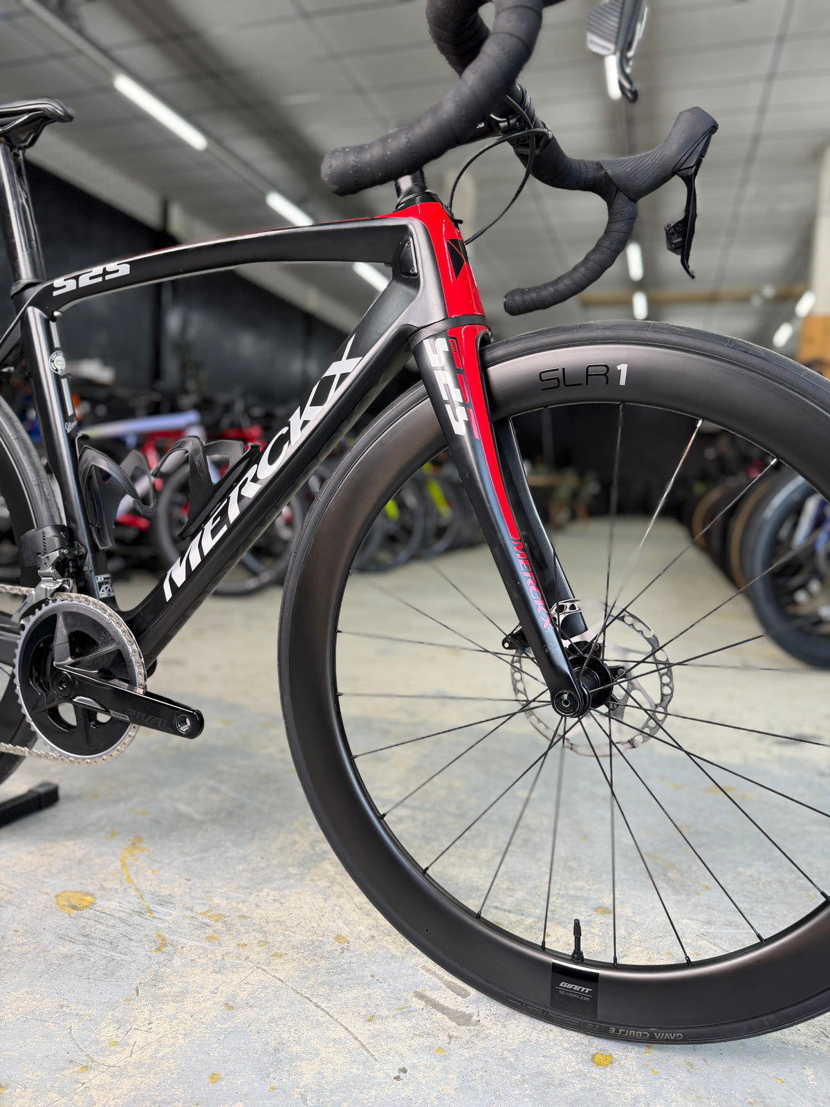 Eddy Merckx 525 AXS Carbon Racefiets