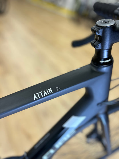 Cube Attain Carbon Ultegra Racefiets