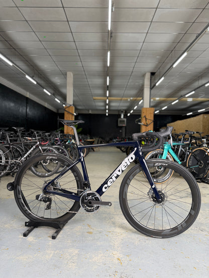 Cervélo Caledonia-5 Red eTap Carbon Racefiets