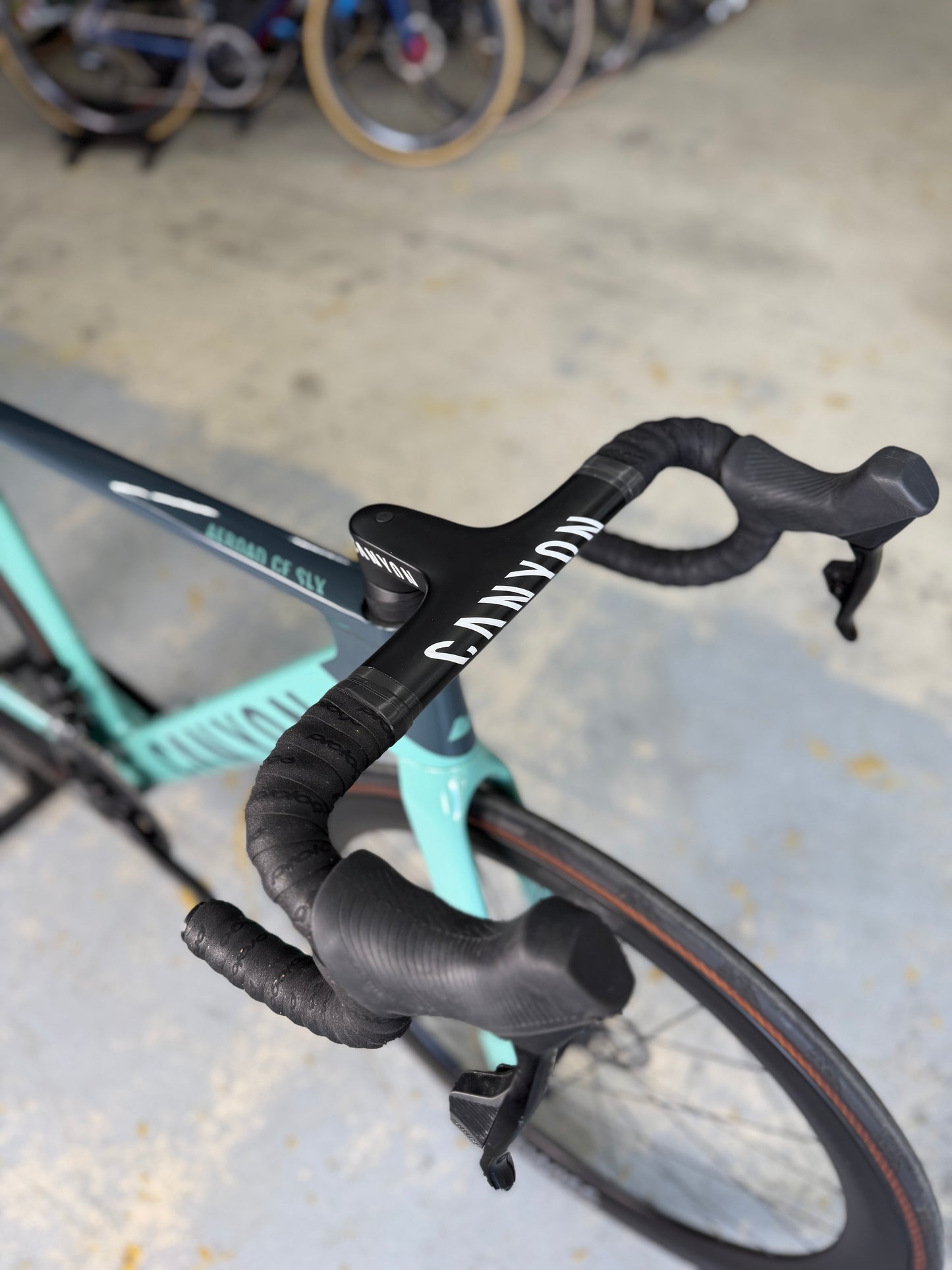 Canyon Aeroad CF SLX AXS Carbon Racefiets