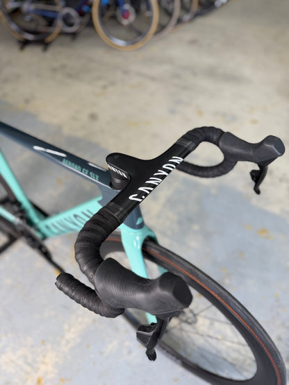 Canyon Aeroad CF SLX AXS Carbon Racefiets