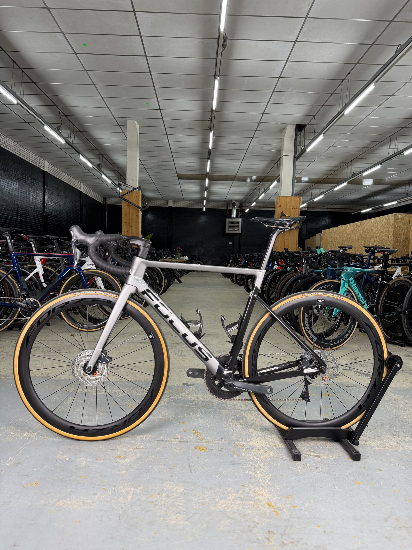 Focus Izalco Max 9.7 Di2 Carbon Racefiets