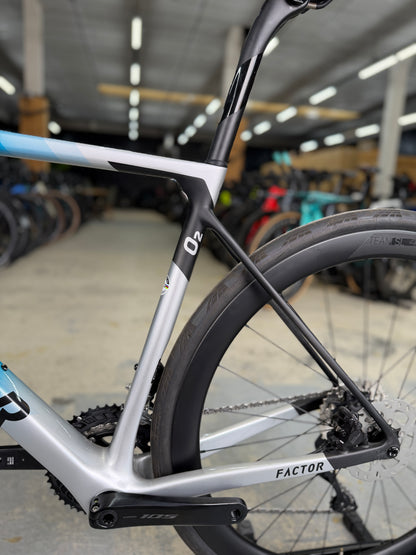 NIEUW Factor O2 Di2 Carbon Racefiets