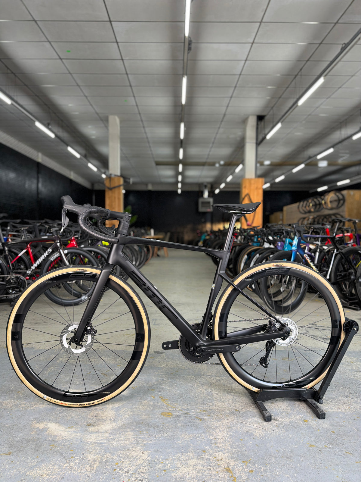NIEUW BMC Roadmachine Di2 Carbon Racefiets