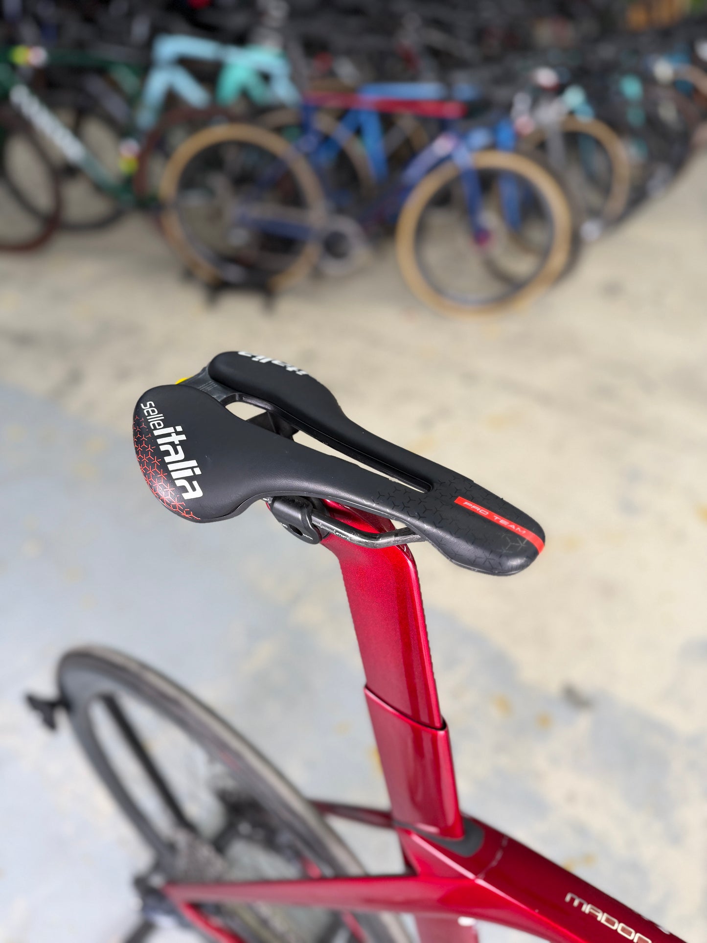 1000km Trek Madone SLR7 eTap Carbon Racefiets