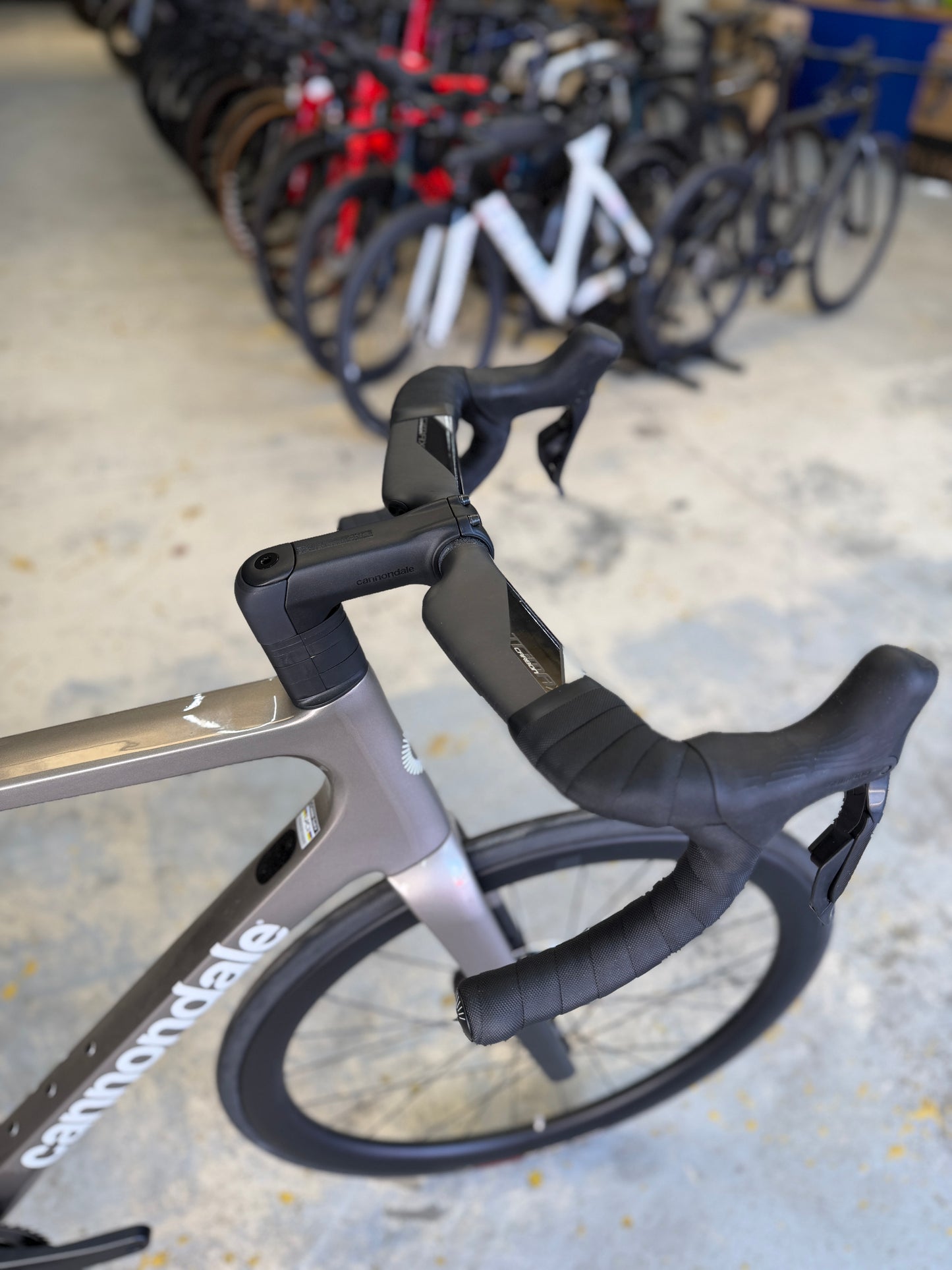 NIEUW Cannondale SuperSix EVO 2 Di2 Carbon Racefiets