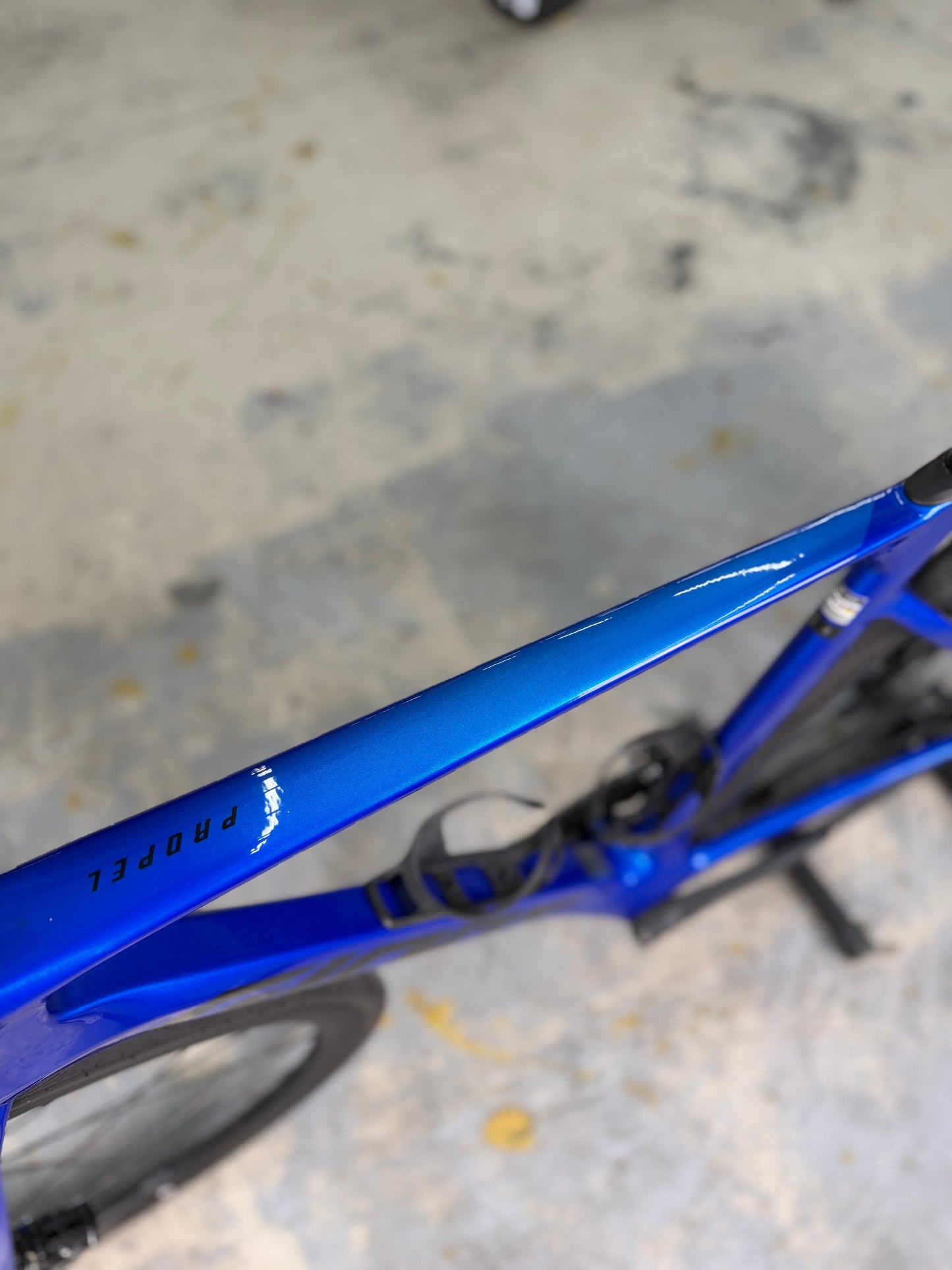 Giant Propel Advanced 2 Carbon Road Bike