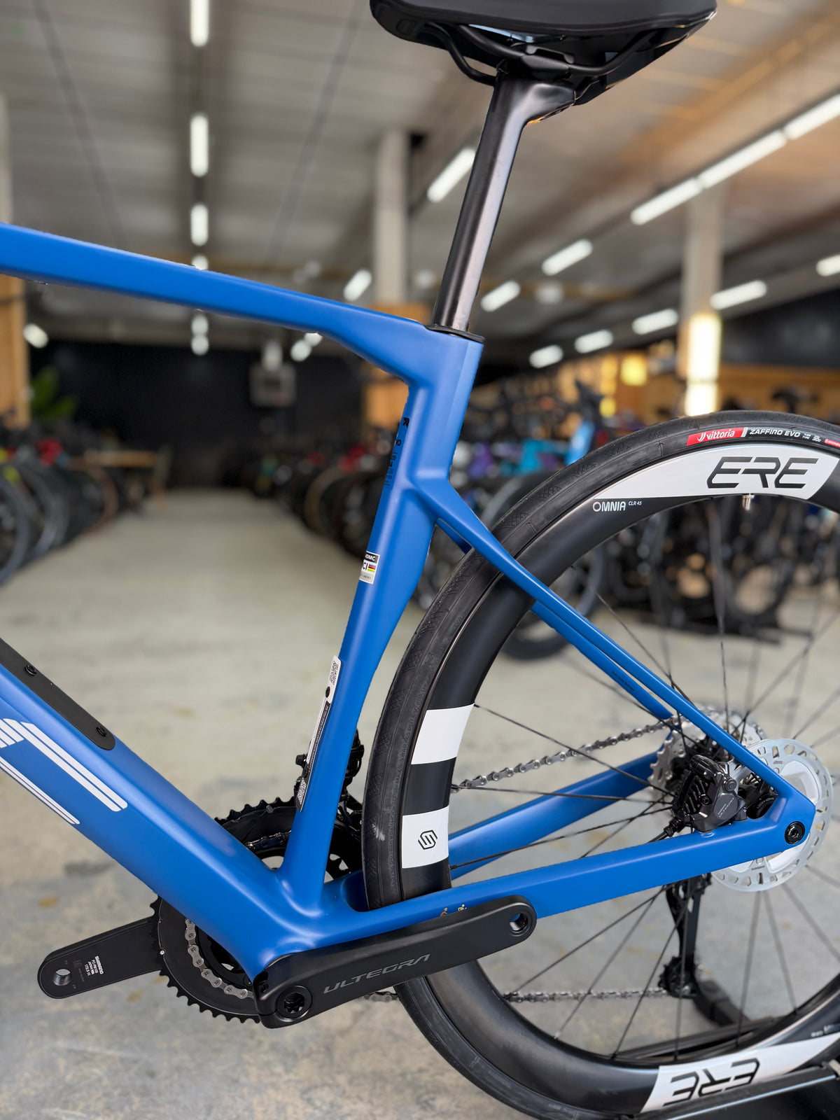 NIEUW BMC Roadmachine TWO Di2 Carbon Racefiets