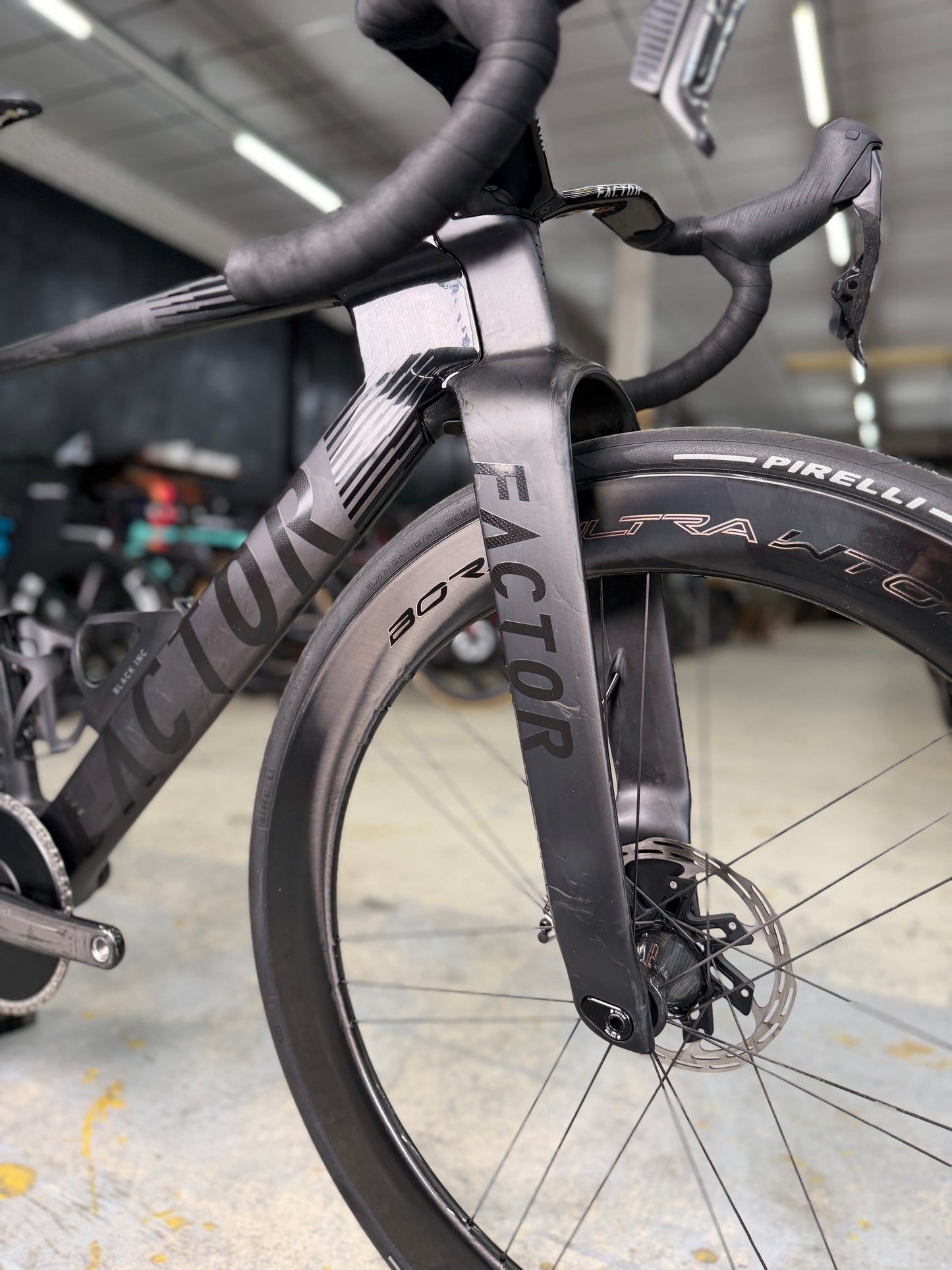 250km Factor ONE SRAM Red eTap Carbon Racefiets