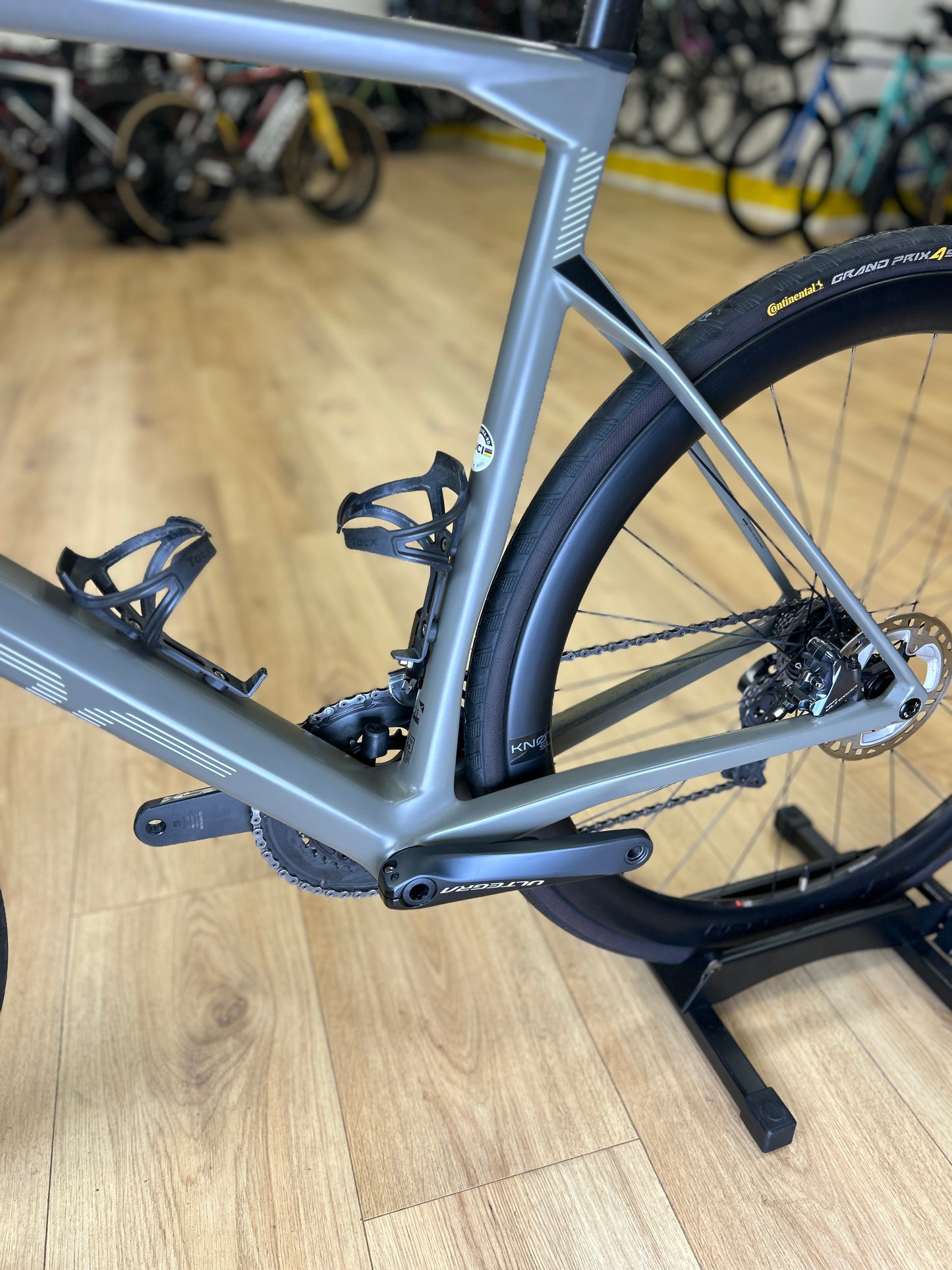 BMC Roadmachine 01 ONE Carbon Racefiets