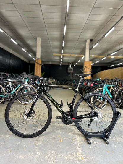 Bianchi Specialissima Di2 Carbon Road Bike