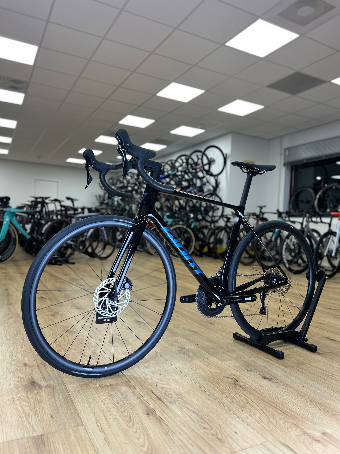 0km Showroom Model Giant TCR Advanced 2 Carbon Racefiets