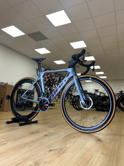 Giant propel full Carbon AXS Disc Racefiets