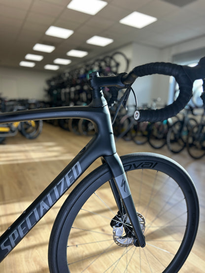 Specialized Roubaix Expert Di2 Carbon Road Bike