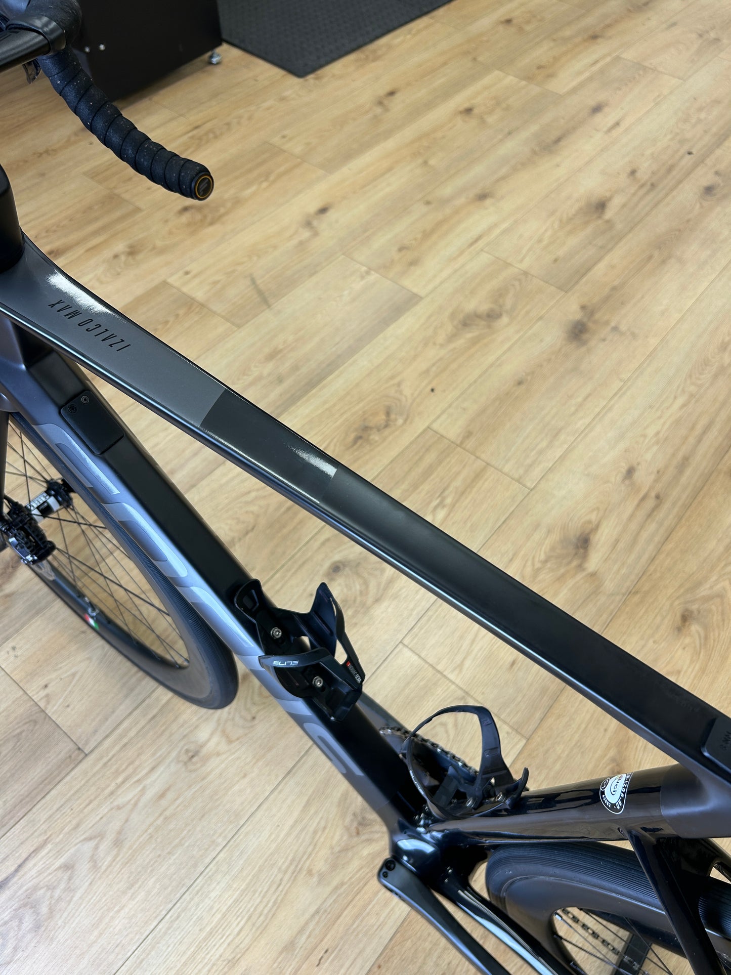 Focus Izalco Max 9.8 Di2 Carbon Racefiets