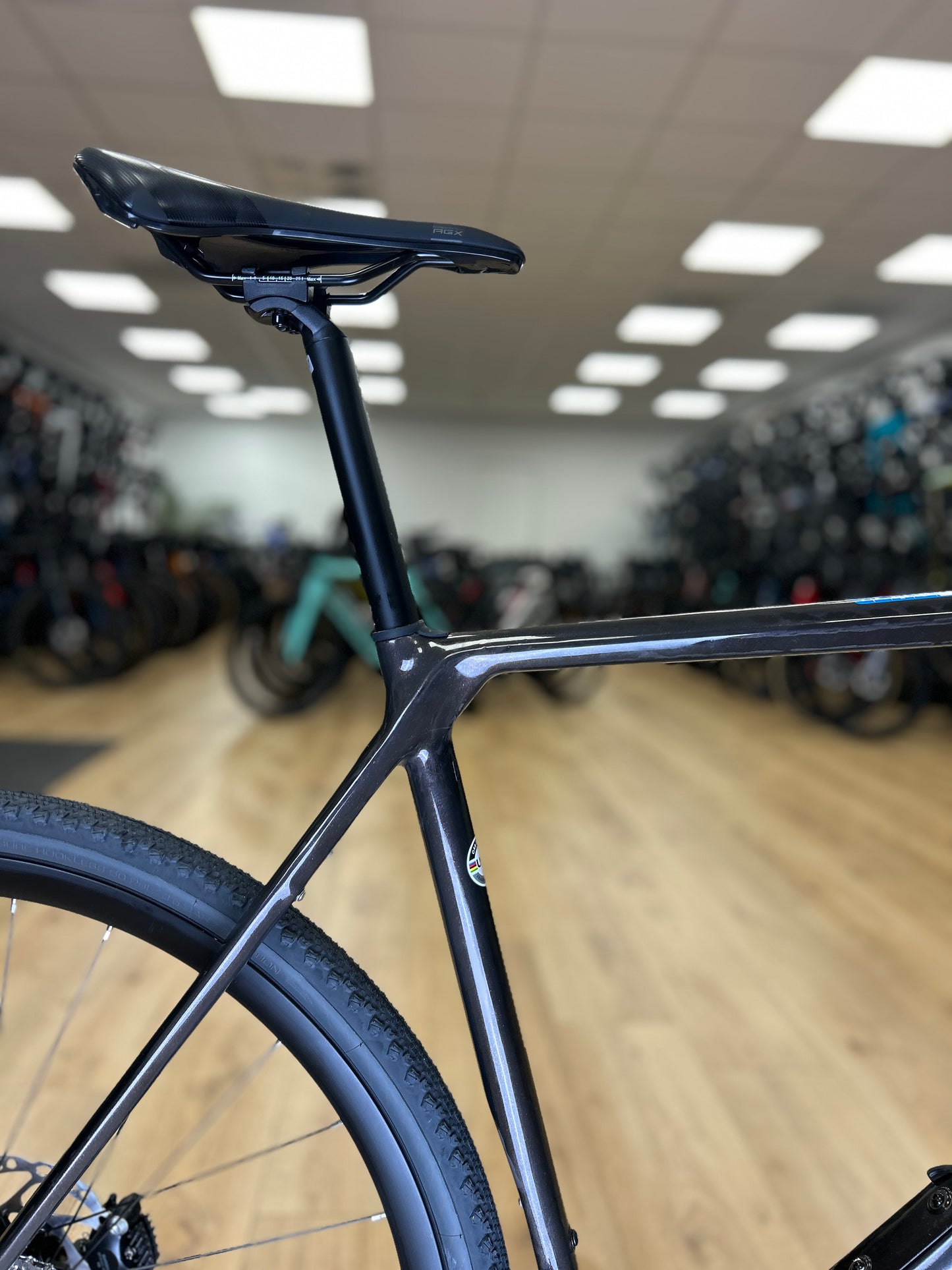 0km Showroom Model Orbea Terra M30 Carbon Gravel Fiets