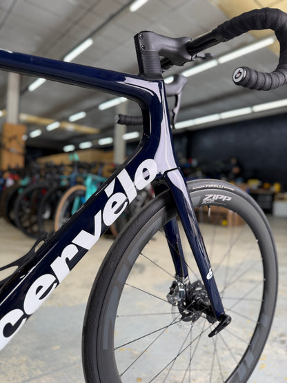 Cervélo Caledonia-5 Red eTap Carbon Road Bike