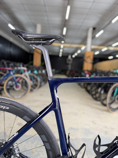 Cervélo Caledonia-5 Red eTap Carbon Road Bike