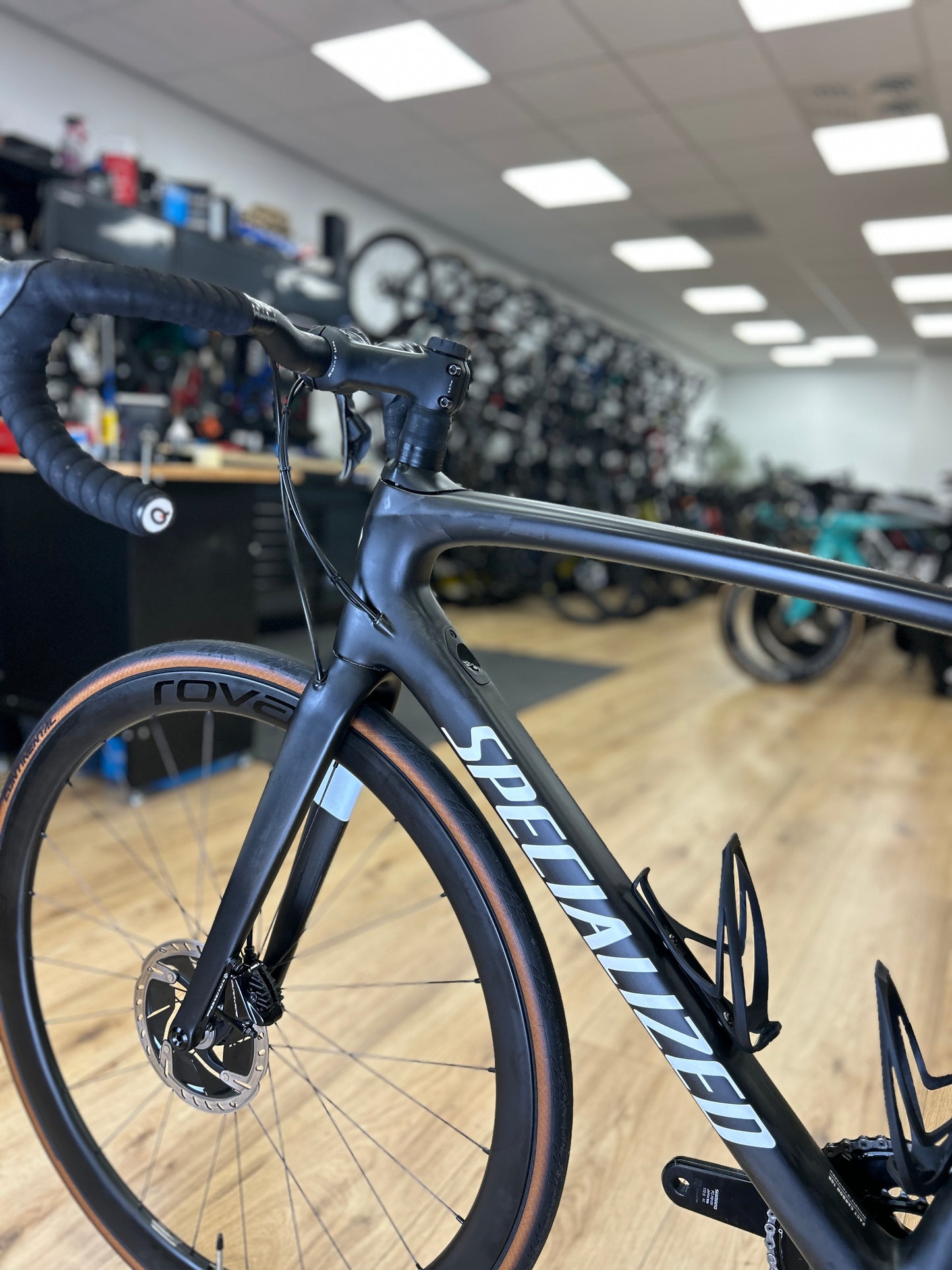 Specialized Roubaix Expert Di2 Carbon Road Bike