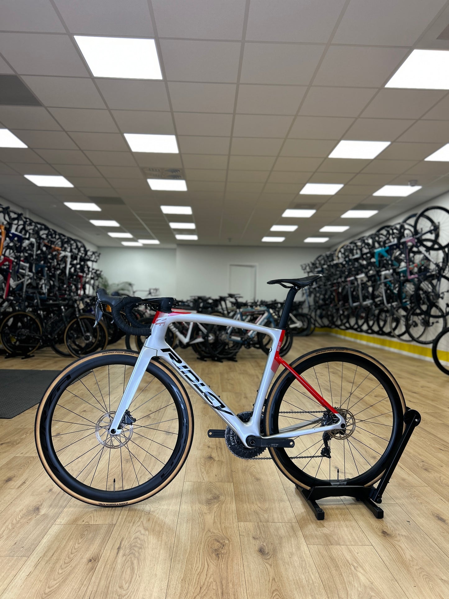 Ridley Noah Fast Disc Di2 Carbon Racefiets