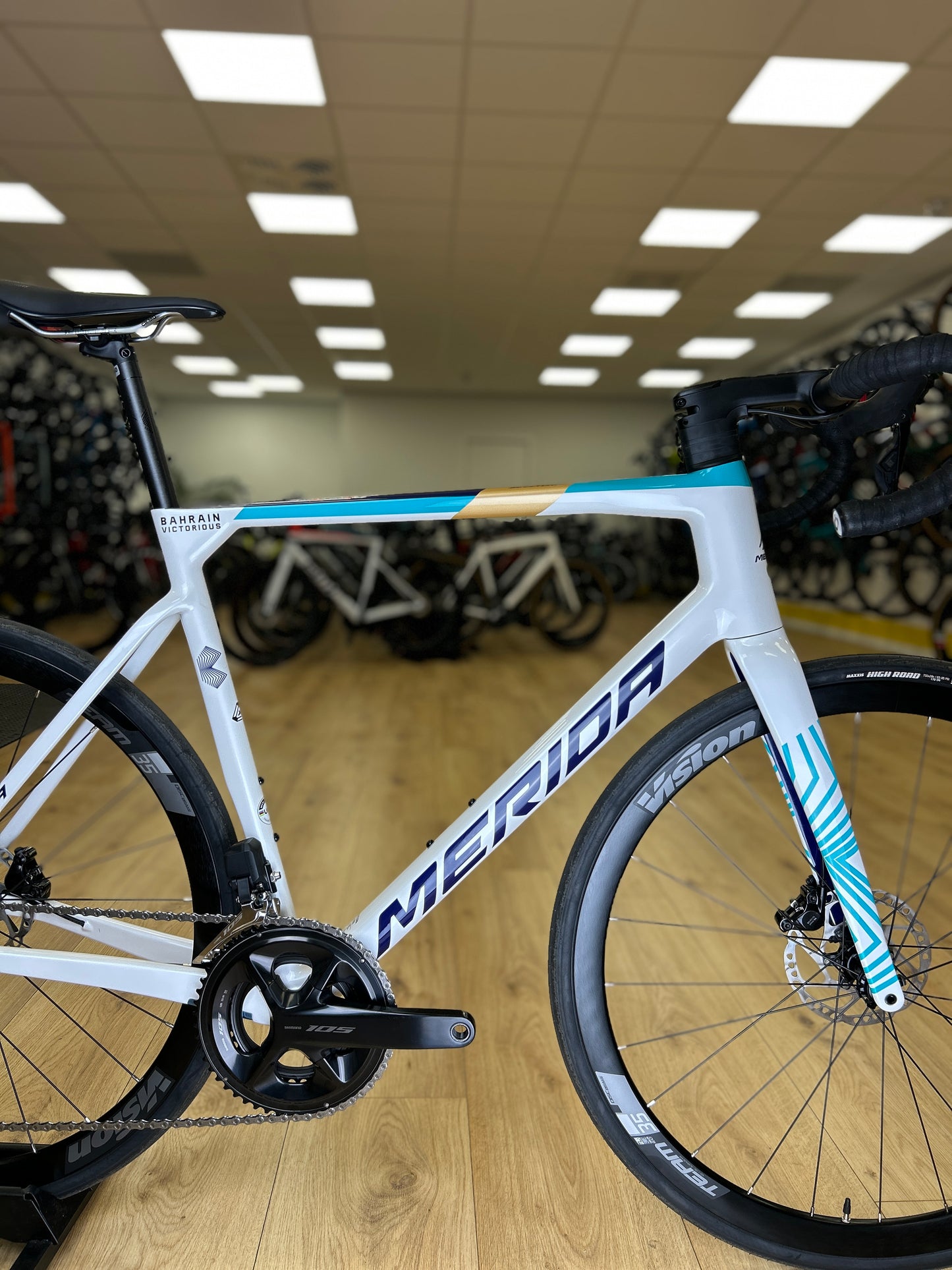 SHOWROOM MODEL 0km Merida Scultura 5000 Di2 Carbon Racefiets