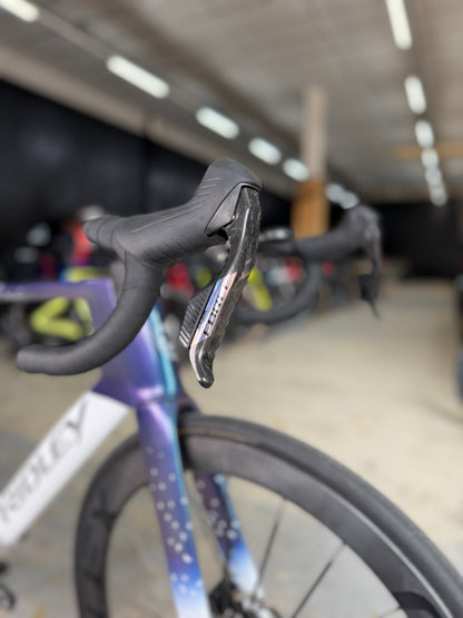 100km Ridley Noah Fast 3.0 AXS Tomorrowland Edition Carbon Racefiets