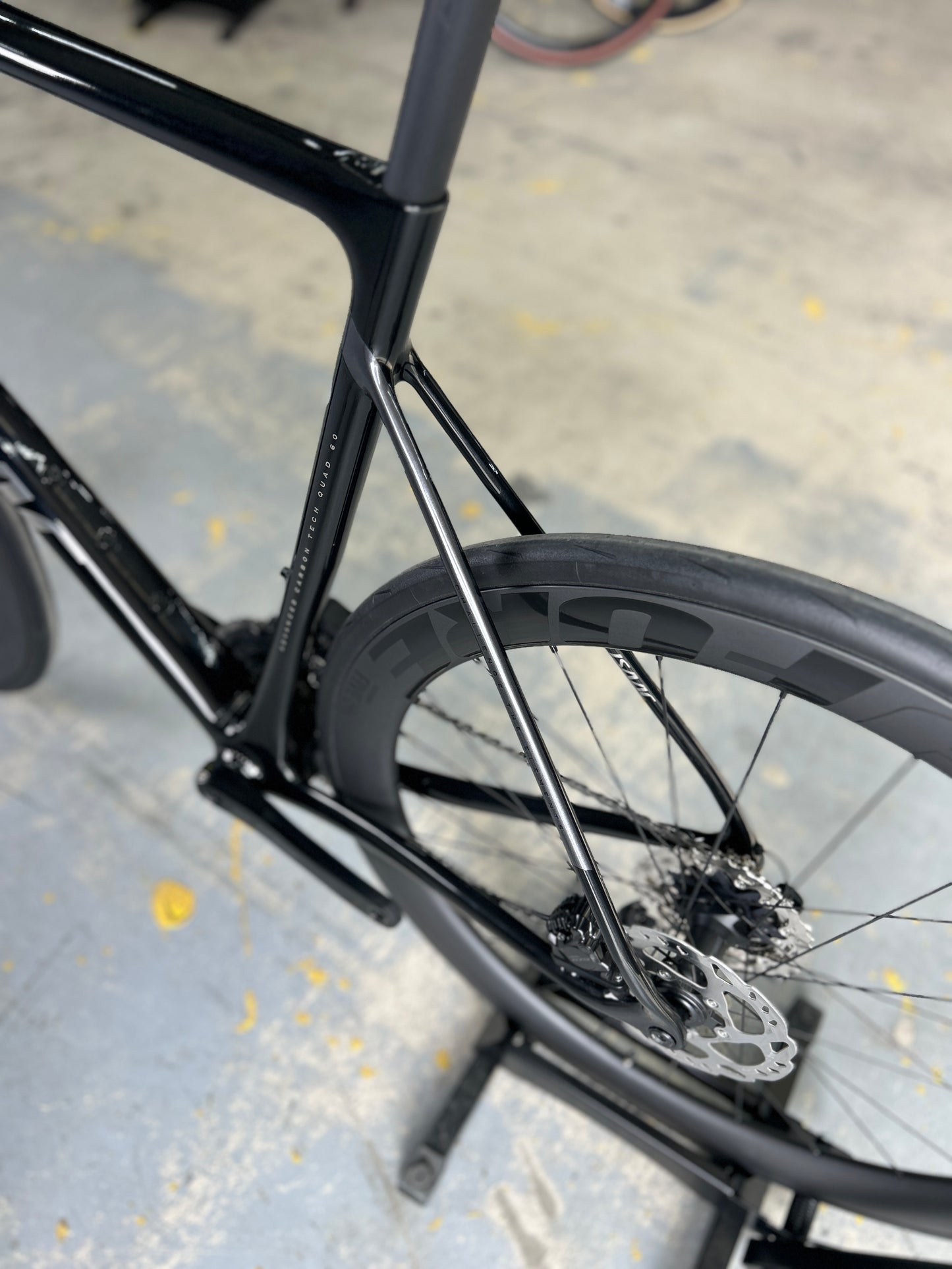 NEW Isaac Element Di2 Carbon Road Bike