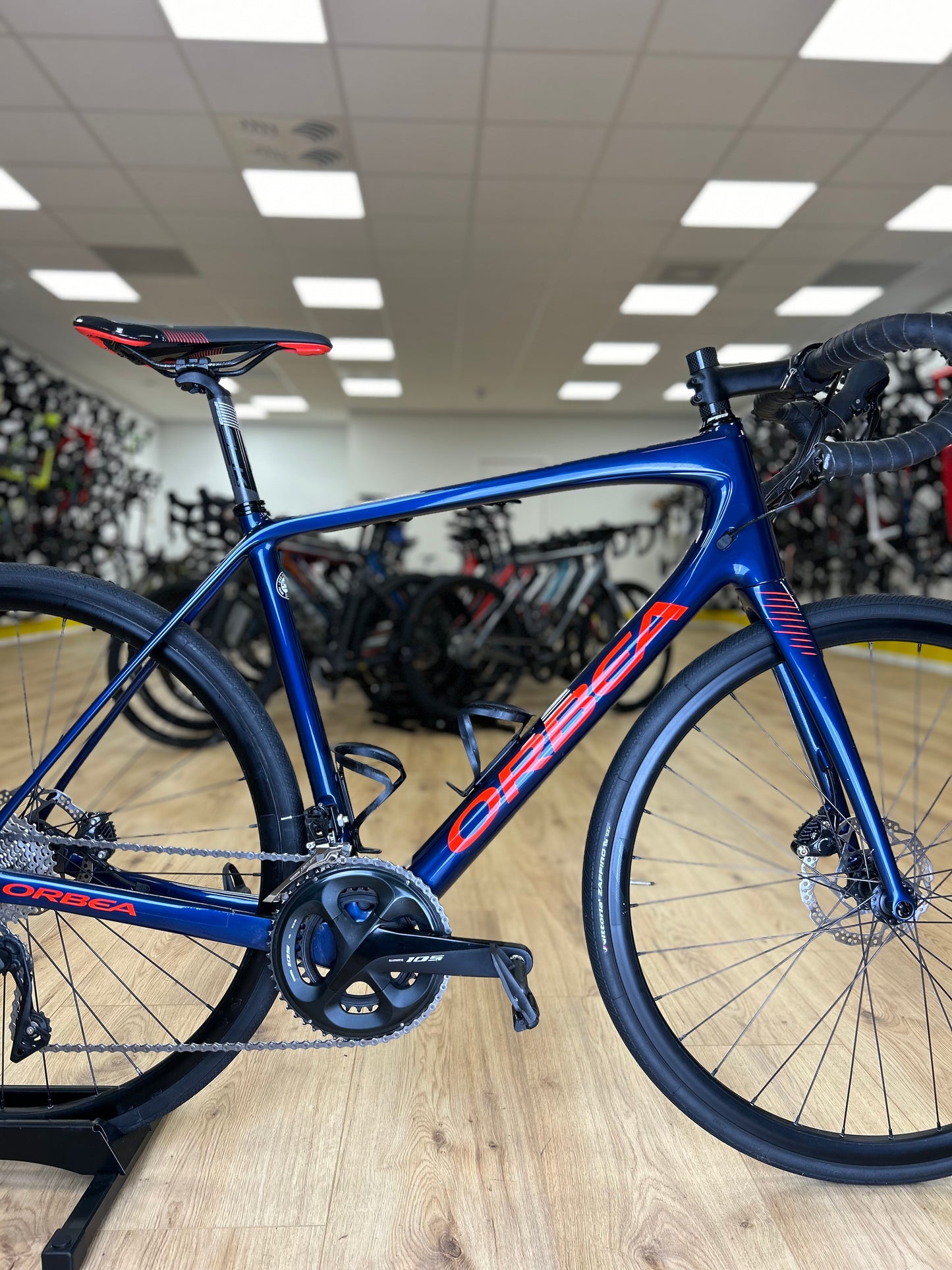 Orbea Avant M30TEAM-D Racefiets