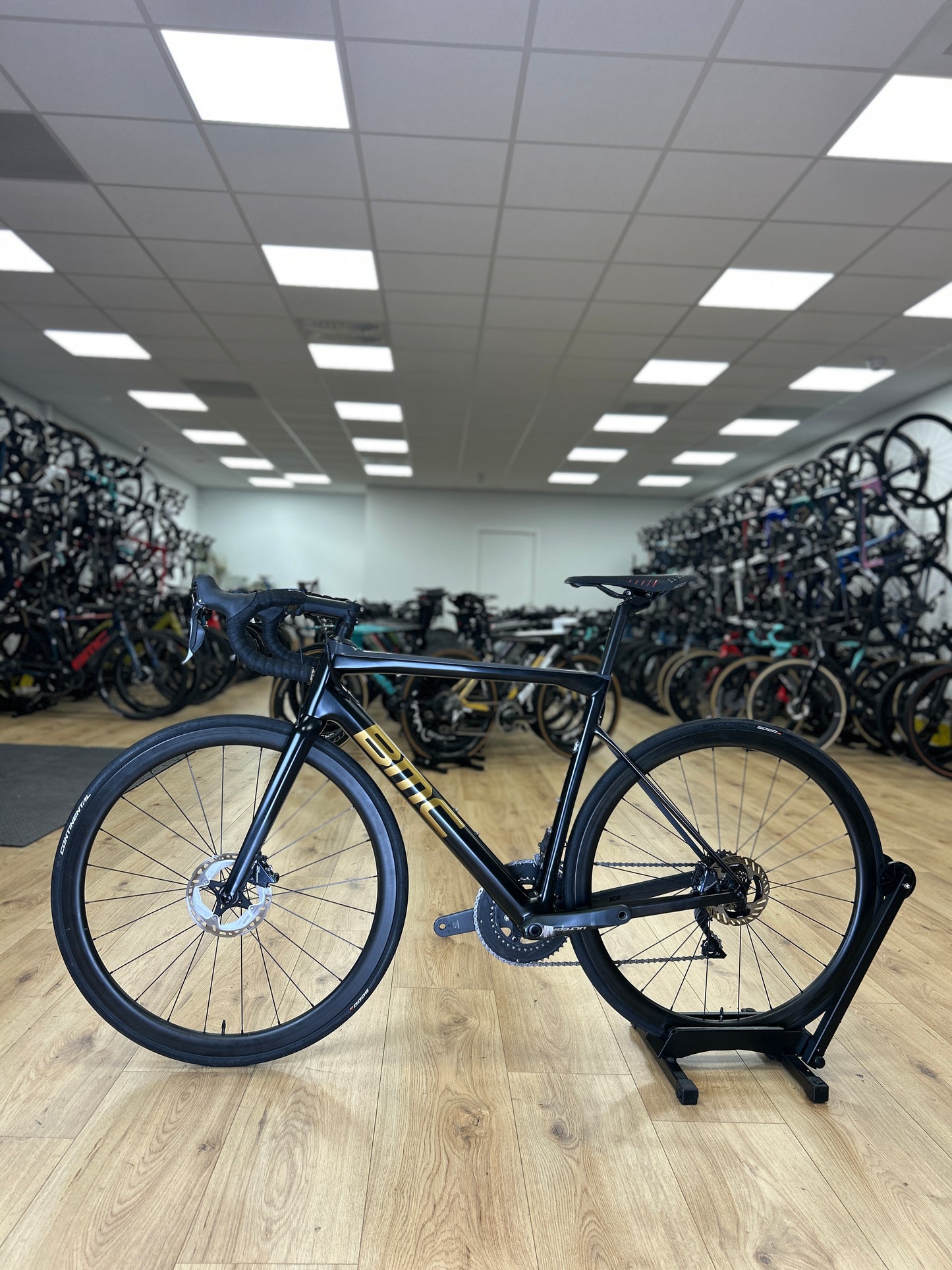 BMC Teammachine SLR02 Di2 Carbon Road Bike